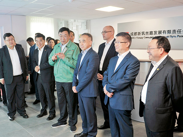  2018.8.29四川省委常委、成都市委书记范锐平视察OB视讯股份“中白工业园”项目投产运营仪式